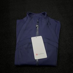 Lululemon Zip-Up Jacket – Size 4 (Navy Blue)