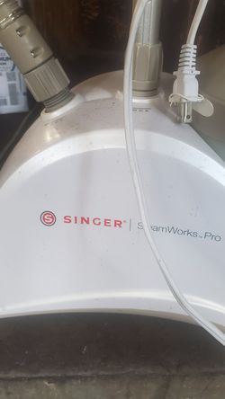 Singer clothes steamer