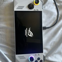 Rog ally Z1E In Near Perfect Condition