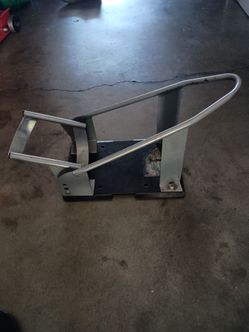 Locking motorcycle wheel chock