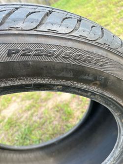 Tire P225/50R17 nexen