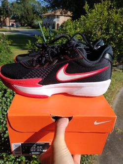 New Nike Air Zoom G.T. Cut Academy men size 7.5