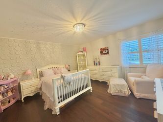Bellini high-end Italian Bedroom set includes full size bed&mattress,Double dresser, Bookcase,2 Night tables