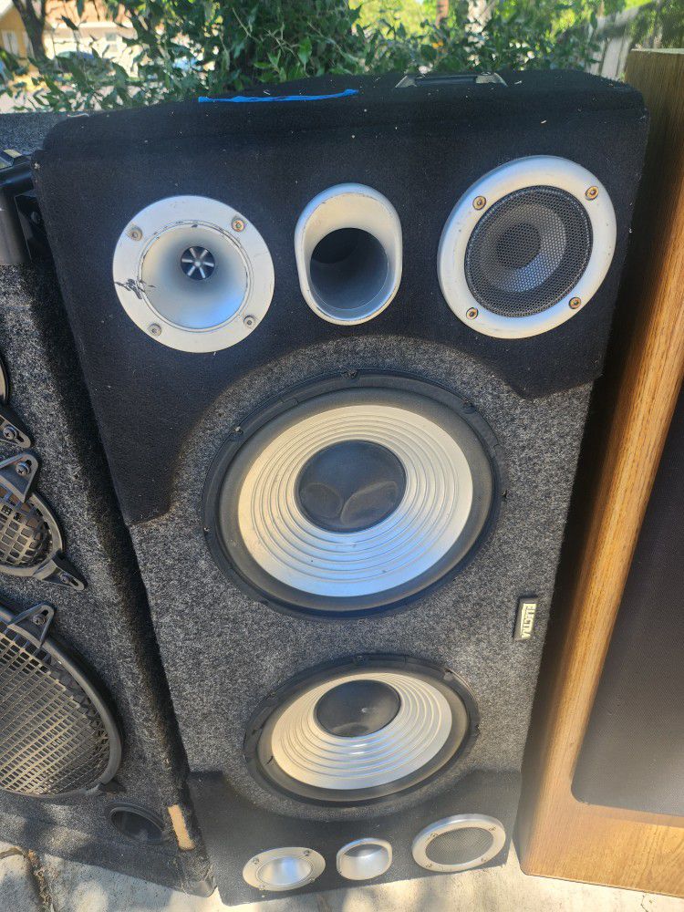 10 In. Subwoofer Box 