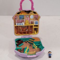 1994 Polly Pocket Clone Happy Trails Club Compact With 1 Polly Doll