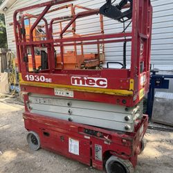 MEC 1930SE Scissor Lift 19FT