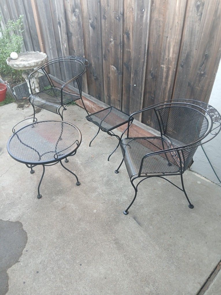 Cast Iorn Antique 6pc Patio Set.  