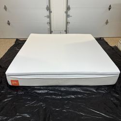 Boring Hybrid Mattress (10") – King Size, Like New