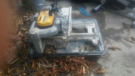 Cortadora de tayo , el motor no trabaja la vendo en para partes