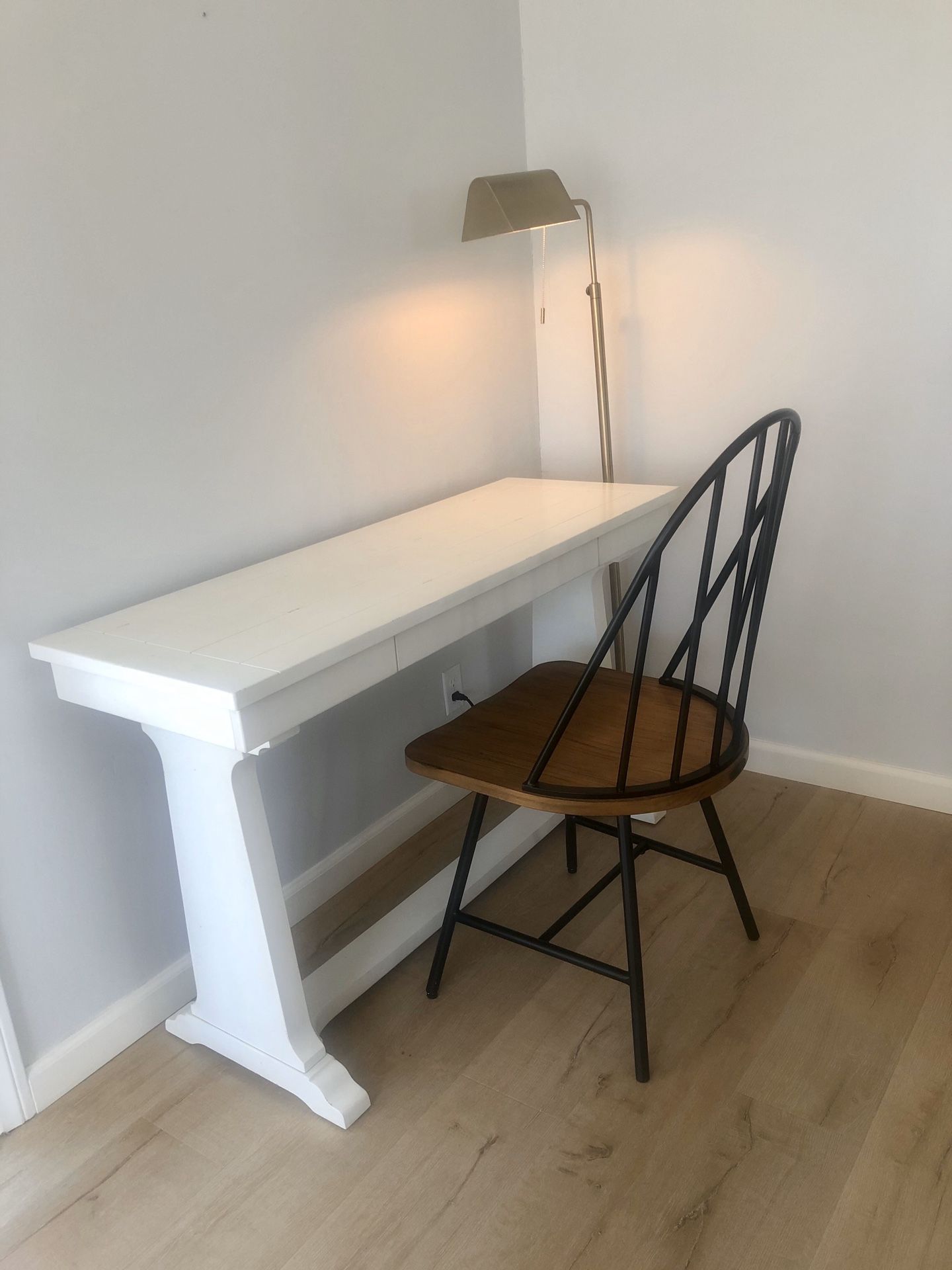 Antique White Wooden Desk