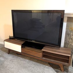 Tv & Tv Stand!