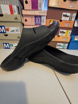 OOFOS Black Recovery Clogs