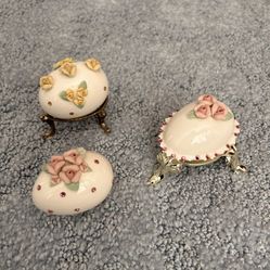 Ceramic And Porcelain Eggs
