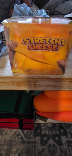 Squeezy/stretchy cheese toy