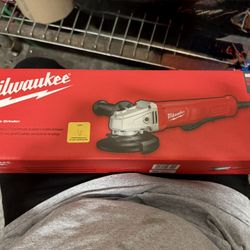 Milwaukee Angle Grinder 