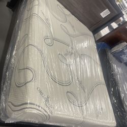 Queen Size Memory Foam Mattress