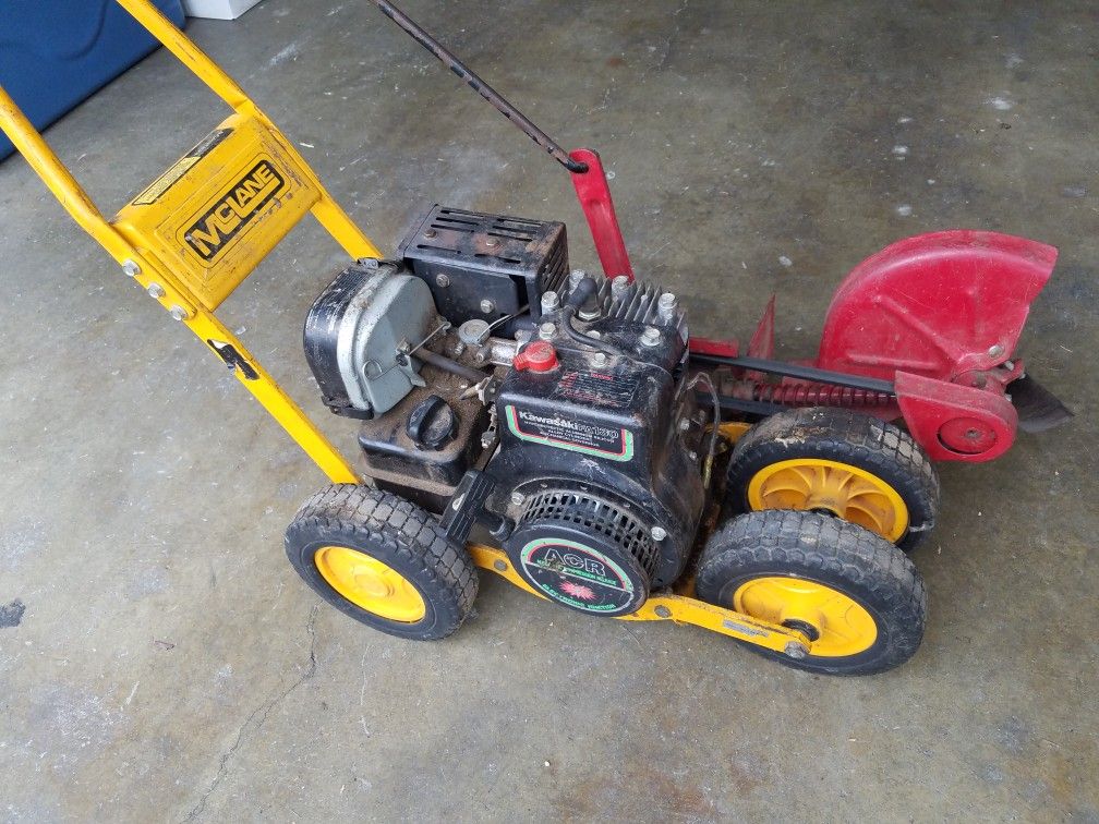 McLane 4 Wheeled, 9" Blade, Lawn Edger with Heavy Duty All Steel Chassis (Used)