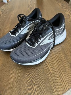 New BrooksTrace 2 Womens Shoes. Size 8