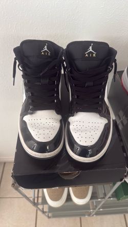 Air Jordan’s 1 mid se size8.5