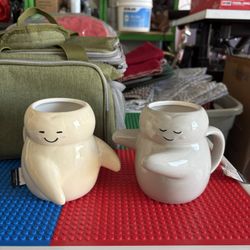 Hugging Mugs New With Tag 