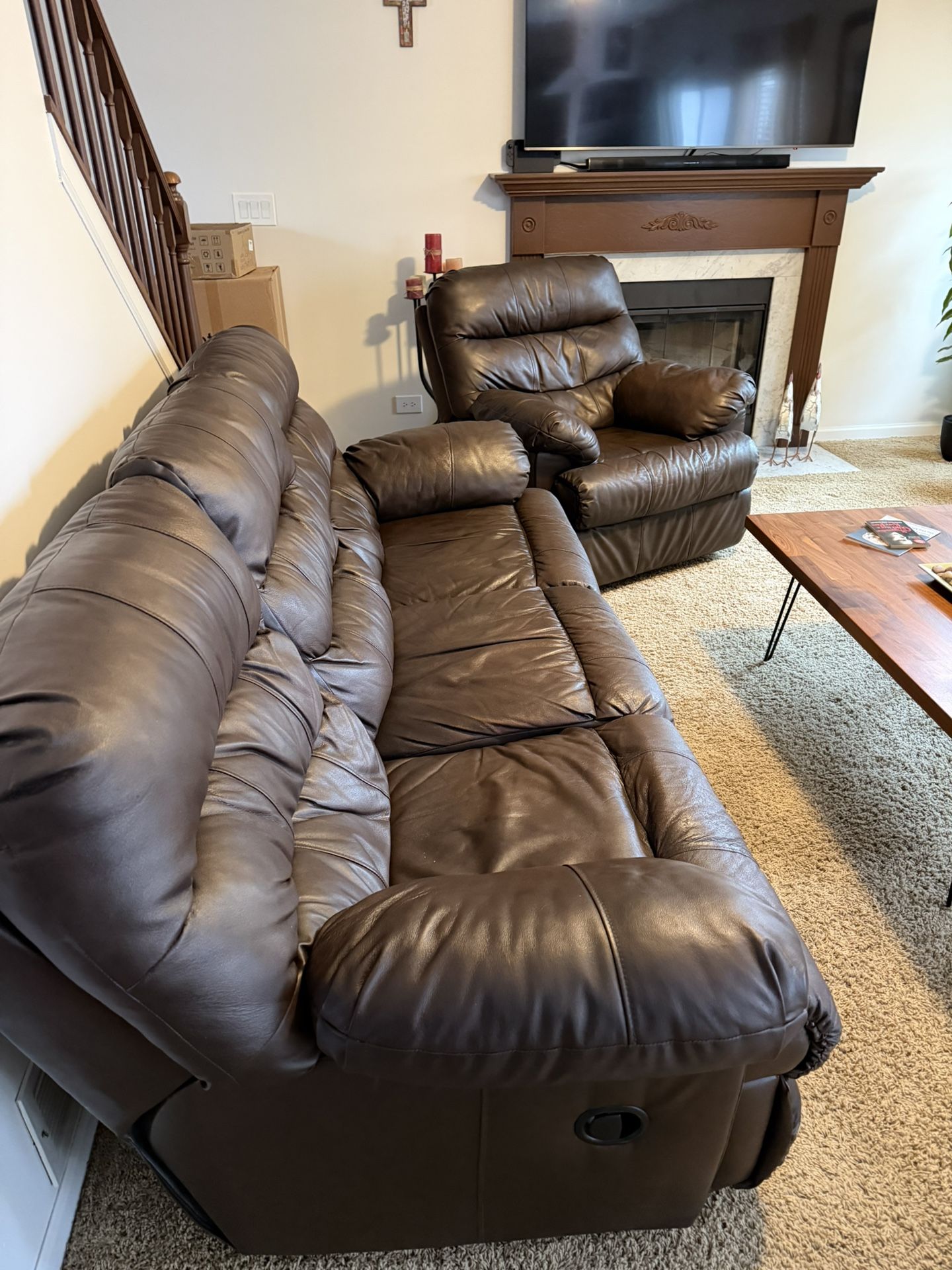 Ashley Furniture Brown Leather Recliner Sofá And Recliner Chair 