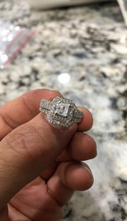 14kt White gold diamond engagement set
