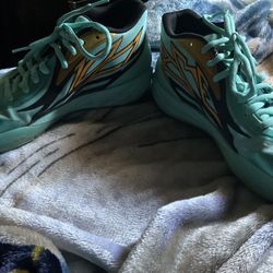 MB.02 ‘Honeycomb’