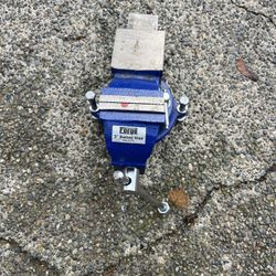 3” Metal Swivel Clamp