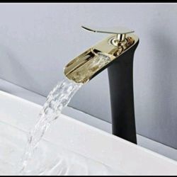 BATHROOM FAUCET 