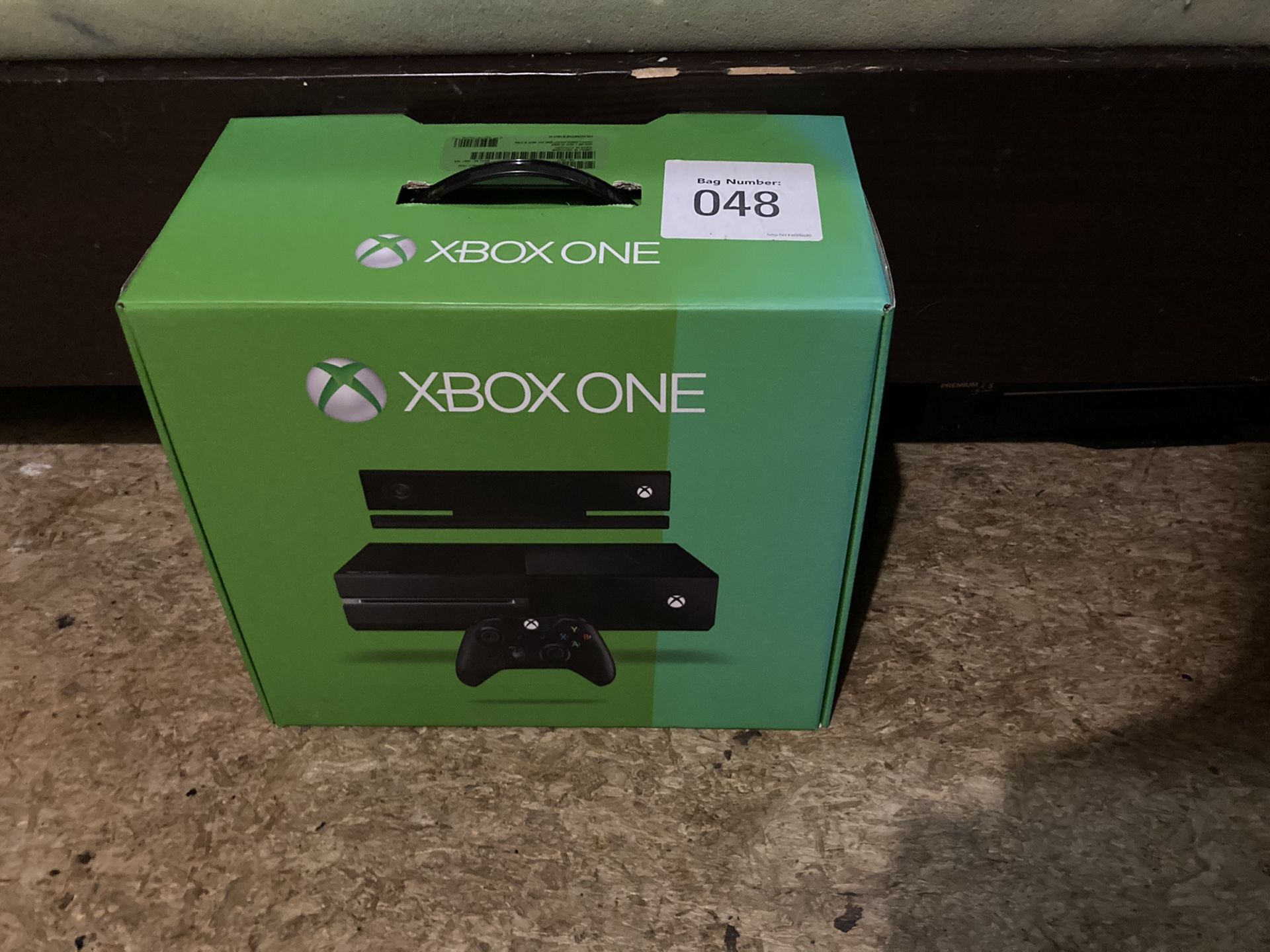 Xbox one in original box comes with a lot of extras will negotiate