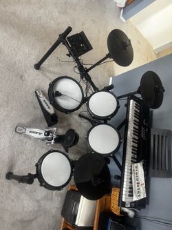 Alesis Electronic Drum Kit with Module Like New!!!