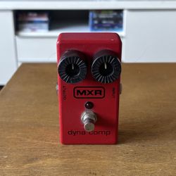 MXR Dyna Comp Compressor Guitar Effects Pedal Chorus Phaser