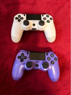 PS4 controllers