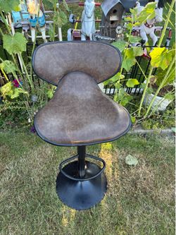 Bar stool