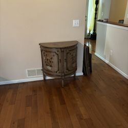 Antique Stand 