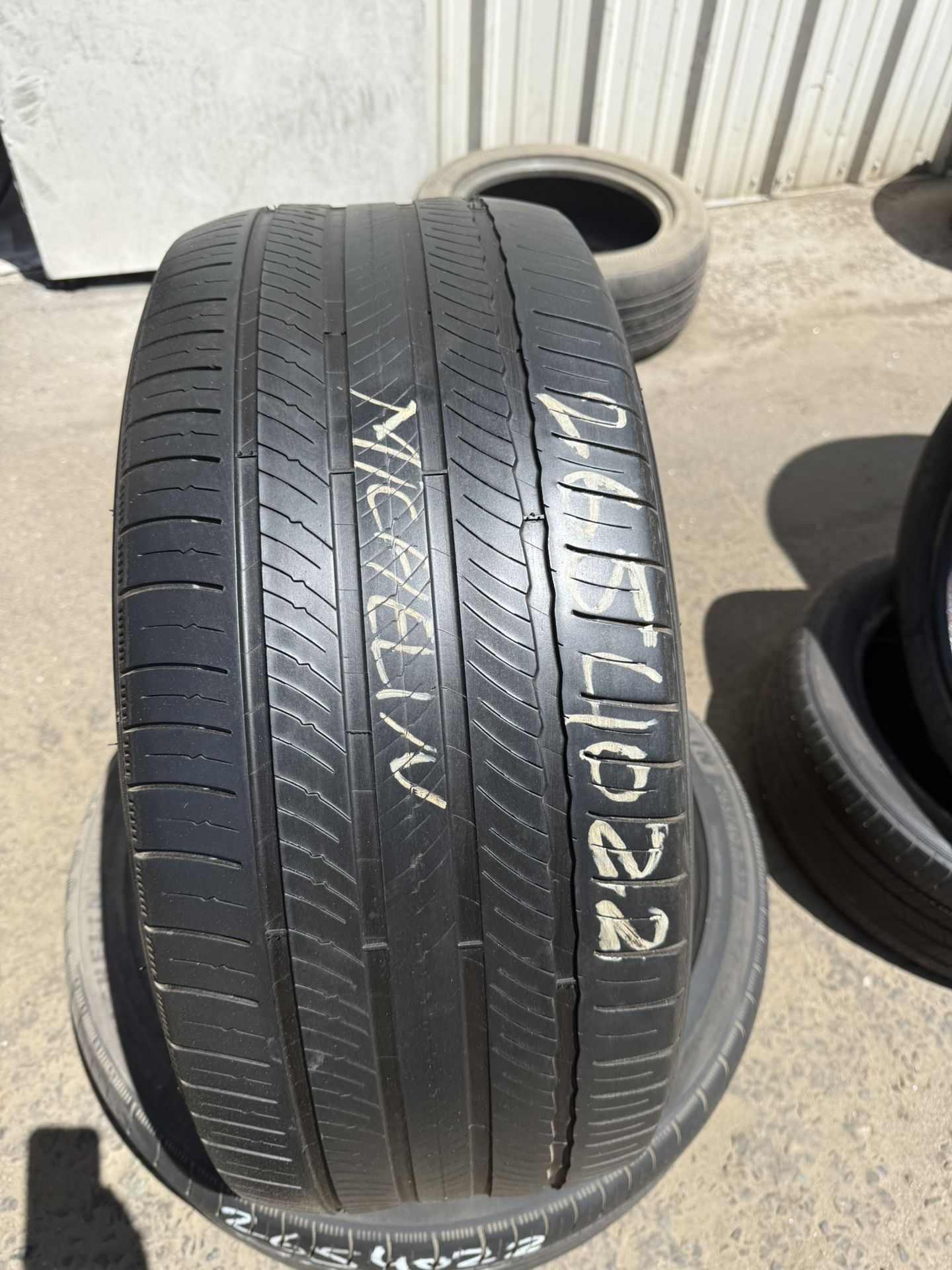 265/40r22 USED TIRES MICHELIN FOR SALE SET OF 2 TIRES $120 WITH INSTALLED CASH PRICE 