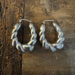 Vintage Hollow Puffy Sterling Silver Large Shrimp Hoop Scalloped Earrings 1.25” The 925 mark is missing on one earring as shown in pics