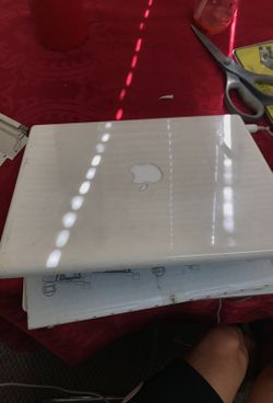 Mac iBook (Make Offer)