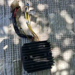 Honda VF700S 1984 Voltage Regulator 