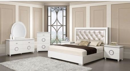 Queen Bedroom Set