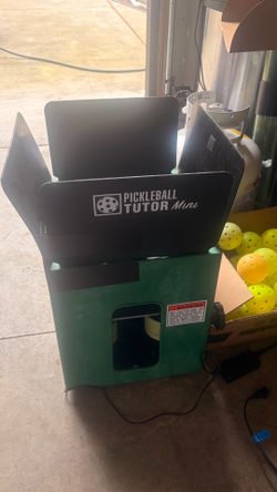 Pickleball Machine Pickleball tutor Mini Pickleball machine