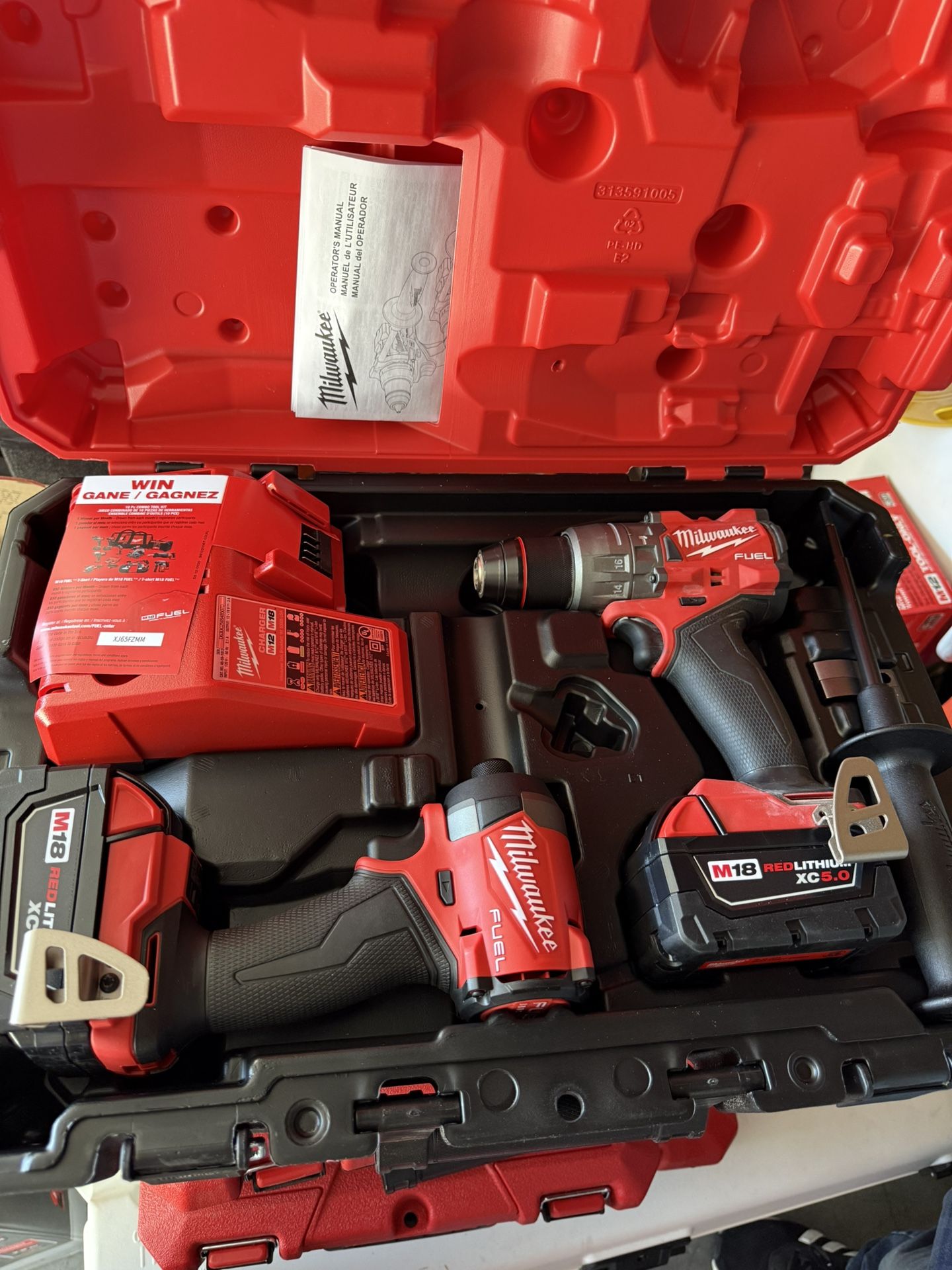 Milwaukee Hammer Drill and Impact Driver Combo Kit