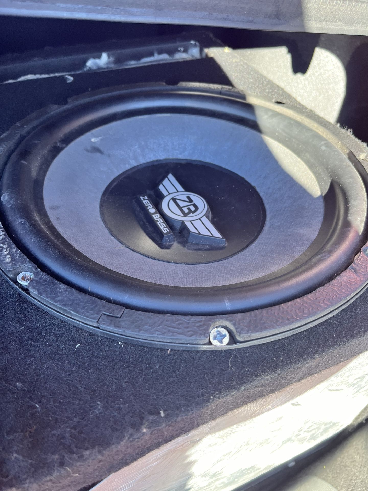 2 Speakers 2 Amps One In A Box One In A B