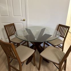 Pier One 42” Dining Table w/ 4 Chairs