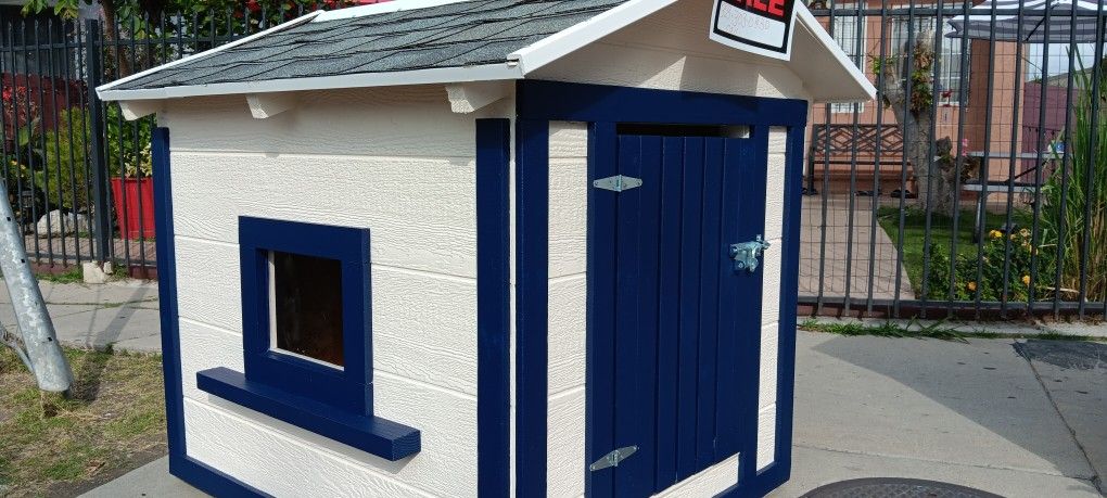 Dog Houses 