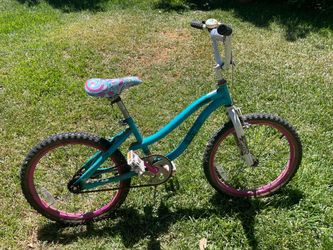 Girls’ bike