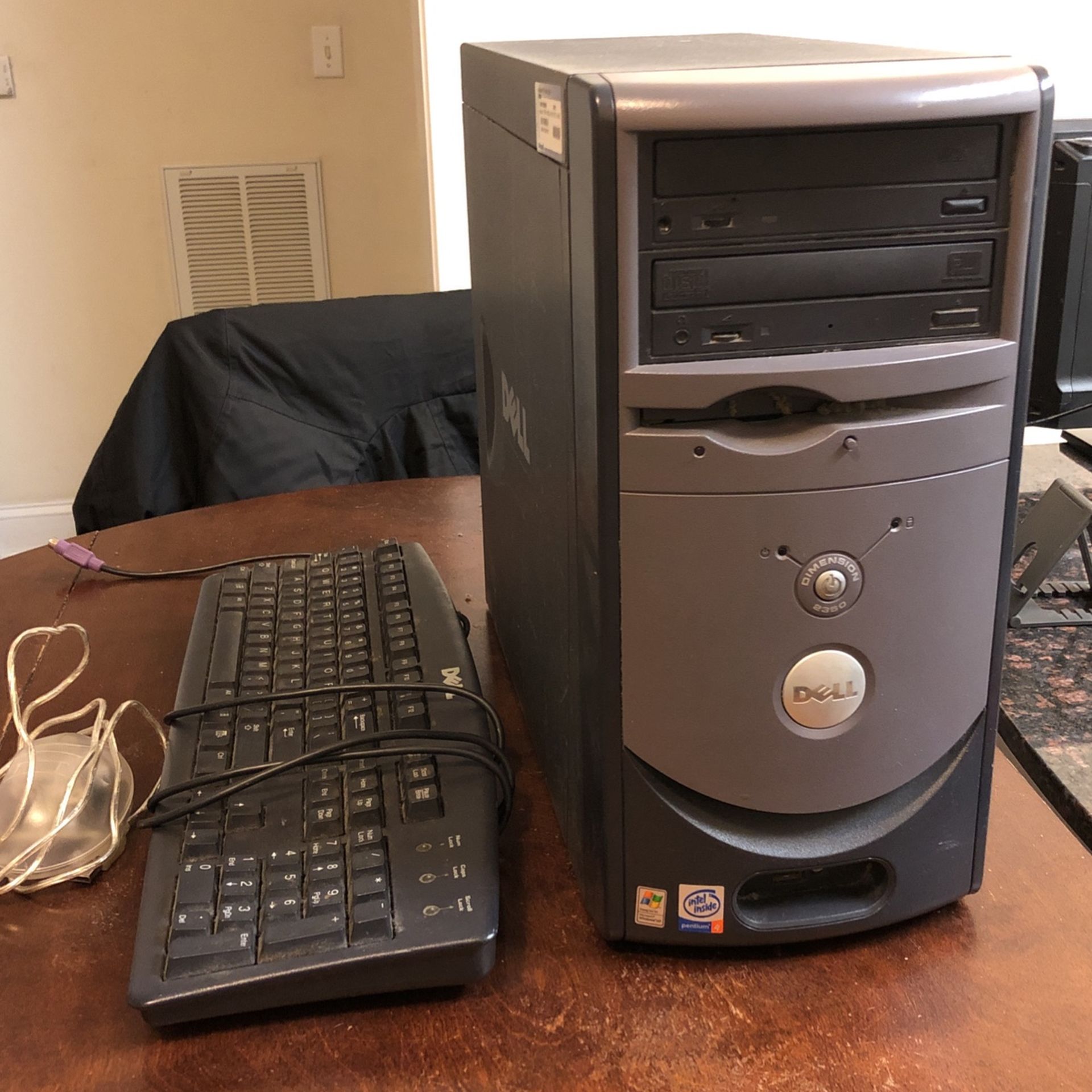 Dell Dimension 2350 with Keyboard. No Mouse