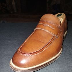 (Size-8) Men's, Like New, Florsheim Rucci Penny Mens Moc Closed Toe Loafers.
