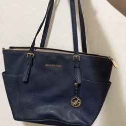 Michael kors tote 