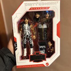 WWE Ultimate Edition 29 Dominik Mysterio Articulated Action Figure